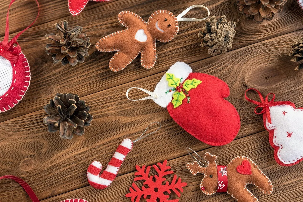 Hvordan kan jeg gøre min julestrømpe mere festlig?